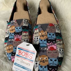 Bob’s Memory Foam Slippers in Cat Pattern by Sketchers, Size 7, Like New